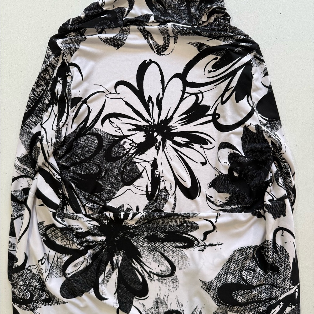 Evan Picone Black and White Floral Top